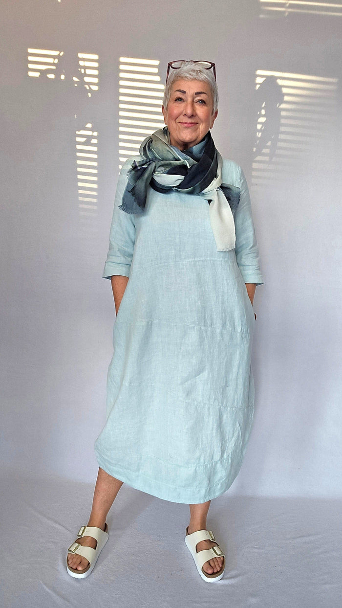 By Basics Kjole OWN By Basics- 11000 Lang lekker linkjole kunstkolonialen