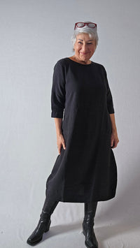 By Basics Kjole OWN by basics- 11000 Lang lekker linkjole kunstkolonialen