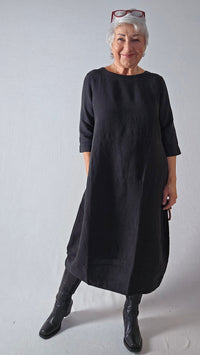 By Basics Kjole OWN by basics- 11000 Lang lekker linkjole kunstkolonialen