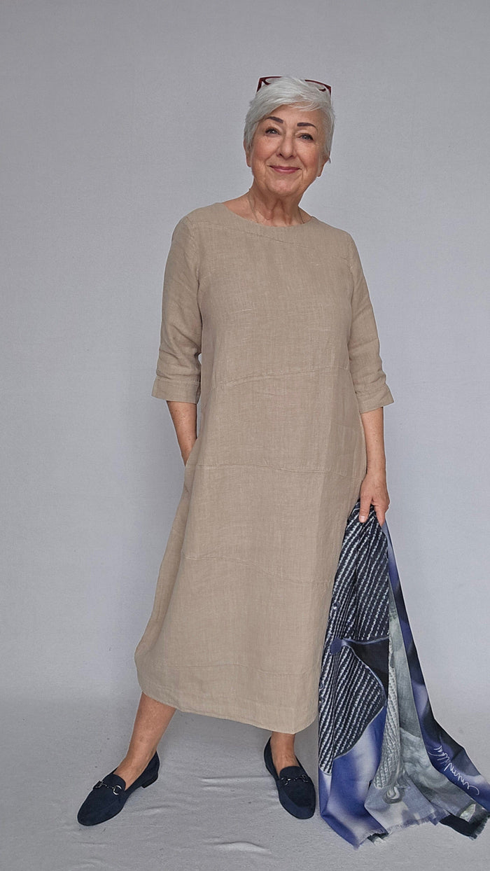 By Basics Kjole S / Mole OWN by basics- 11000 Lang lekker linkjole kunstkolonialen