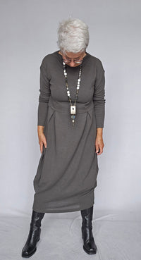 By Basics Kjoler By basics- 7045 Dress Long W/Pleats & High Neck kunstkolonialen