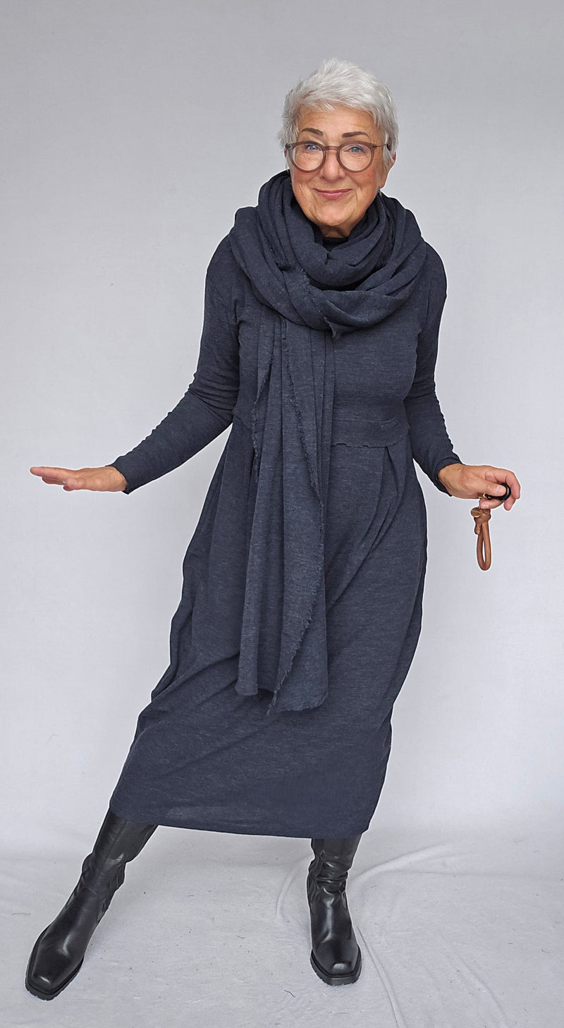 By Basics Kjoler By basics- 7045 Dress Long W/Pleats & High Neck kunstkolonialen