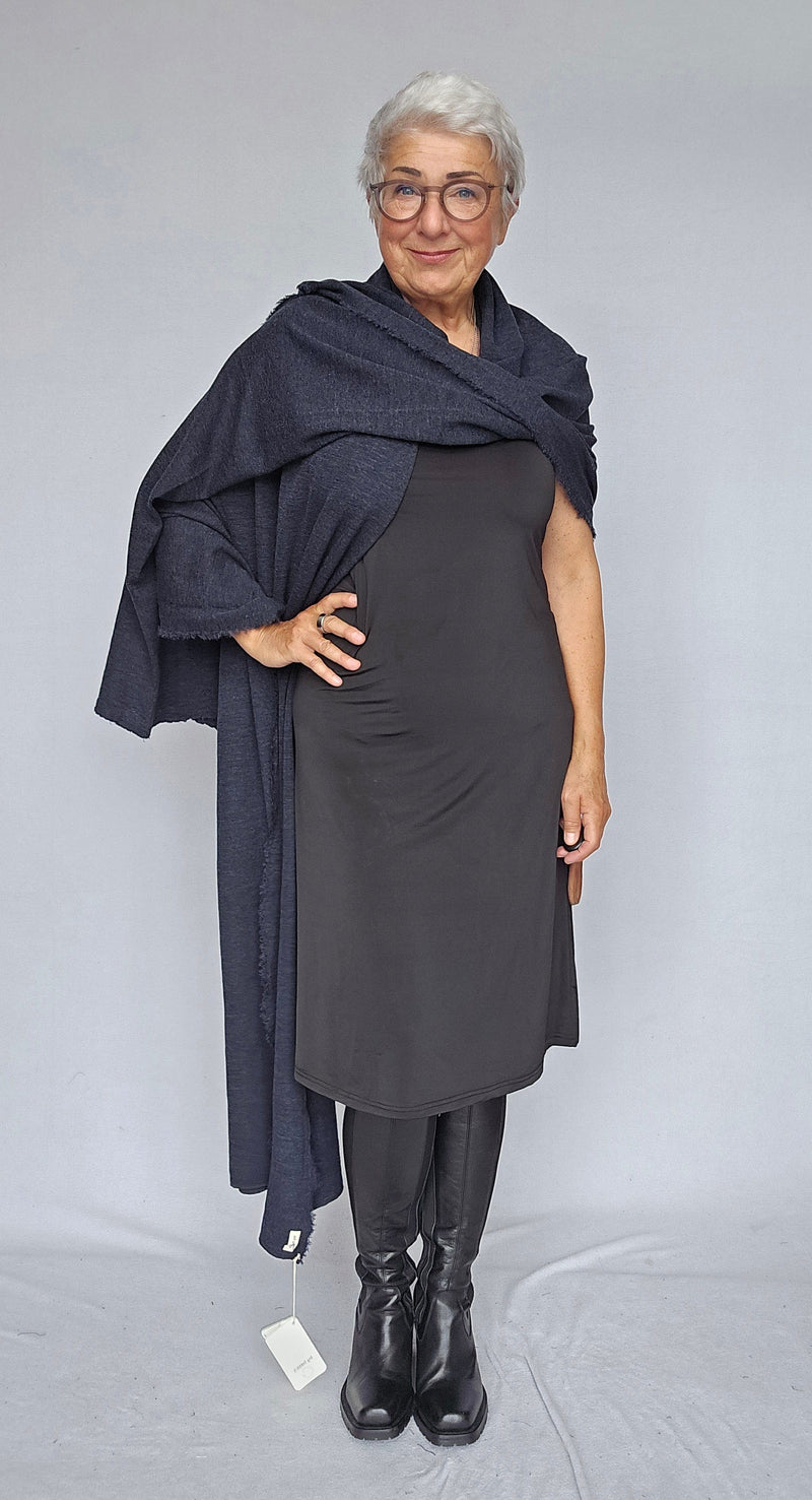 By Basics Kjoler By basics- 7045 Dress Long W/Pleats & High Neck kunstkolonialen