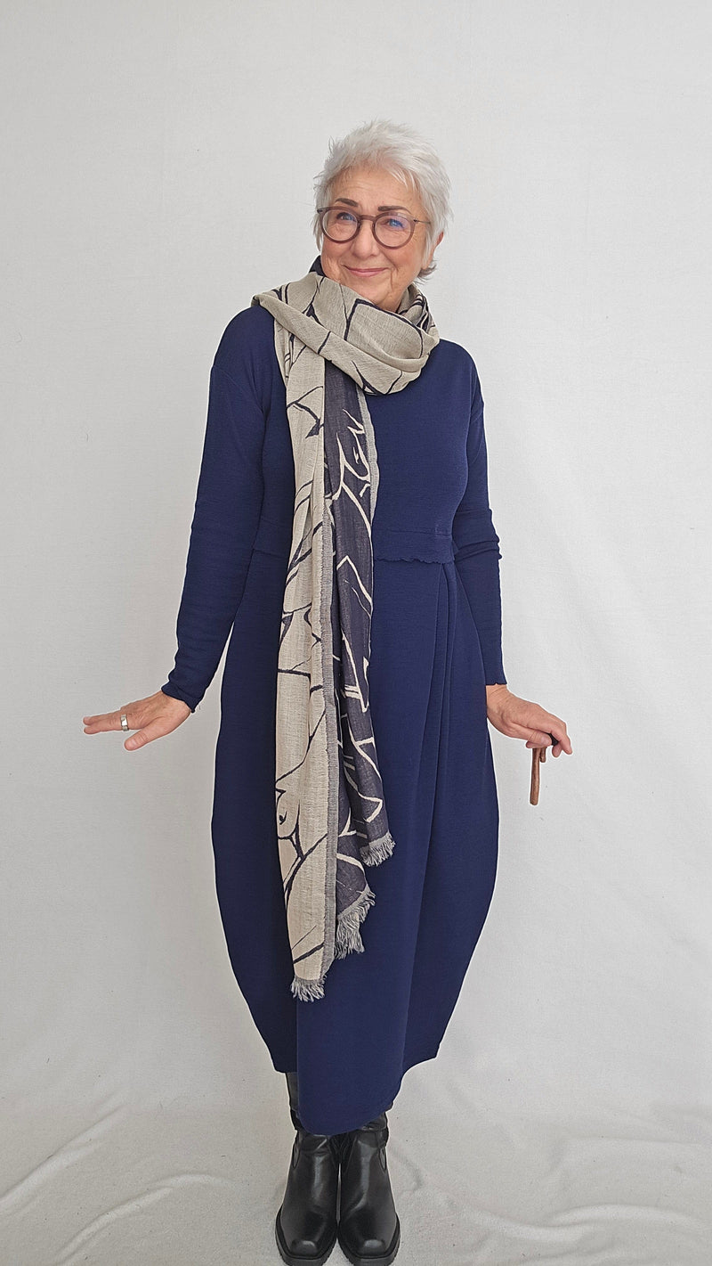 By Basics Kjoler By basics- 7045 Dress Long W/Pleats & High Neck kunstkolonialen