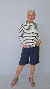 By basics Linshorts S / Midnight Blue OWN by basics- 11030 Shorts i lin med store lommer kunstkolonialen