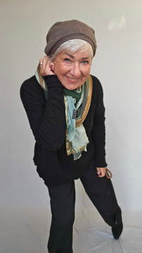 By Basics Lue by basics- 1035 Beret kunstkolonialen