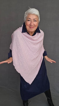 By Basics Poncho by basics- Bubblewool 1501 Poncho kunstkolonialen