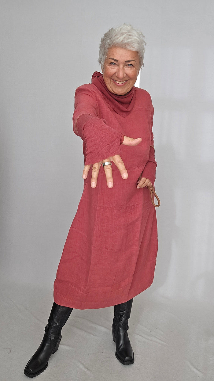 By Basics Pulsvarmere Earth red By Basics- 1014 Pulsvarmere i merinoull kunstkolonialen