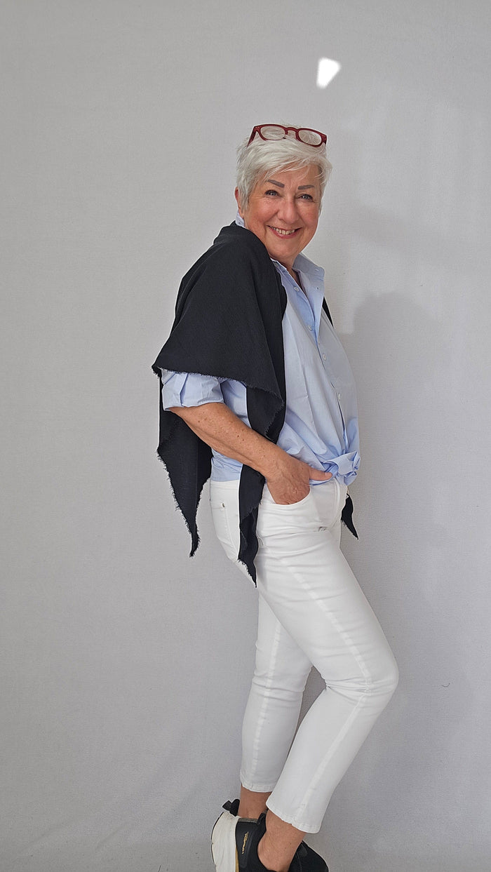 By Basics Sjal by basics- 1063 sjal kunstkolonialen