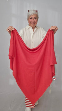 By Basics Sjal Coral by basics- 1063 sjal kunstkolonialen