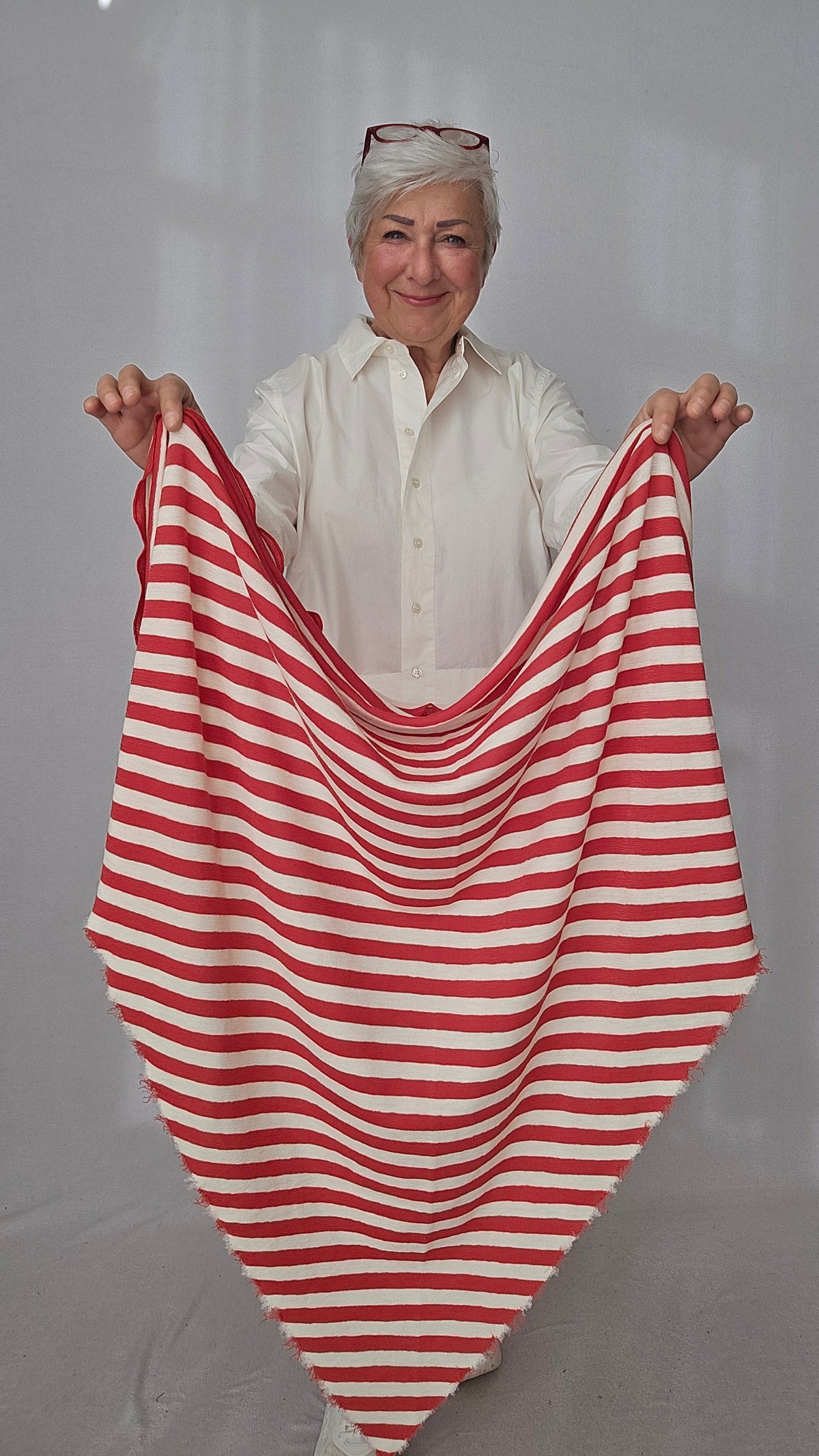 By Basics Sjal Raw white/coral by basics- 1063 sjal kunstkolonialen