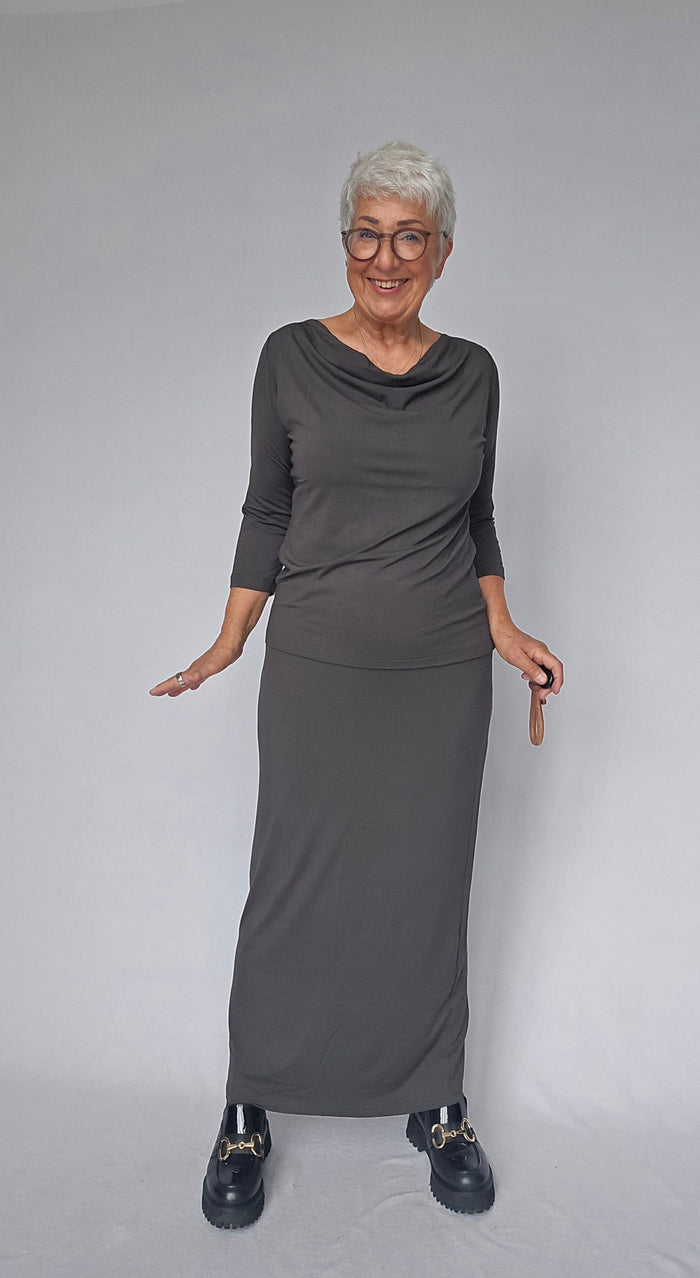 By basics Skjørt Raven / S By Basics Bamboo- 5605 extra long skirt kunstkolonialen