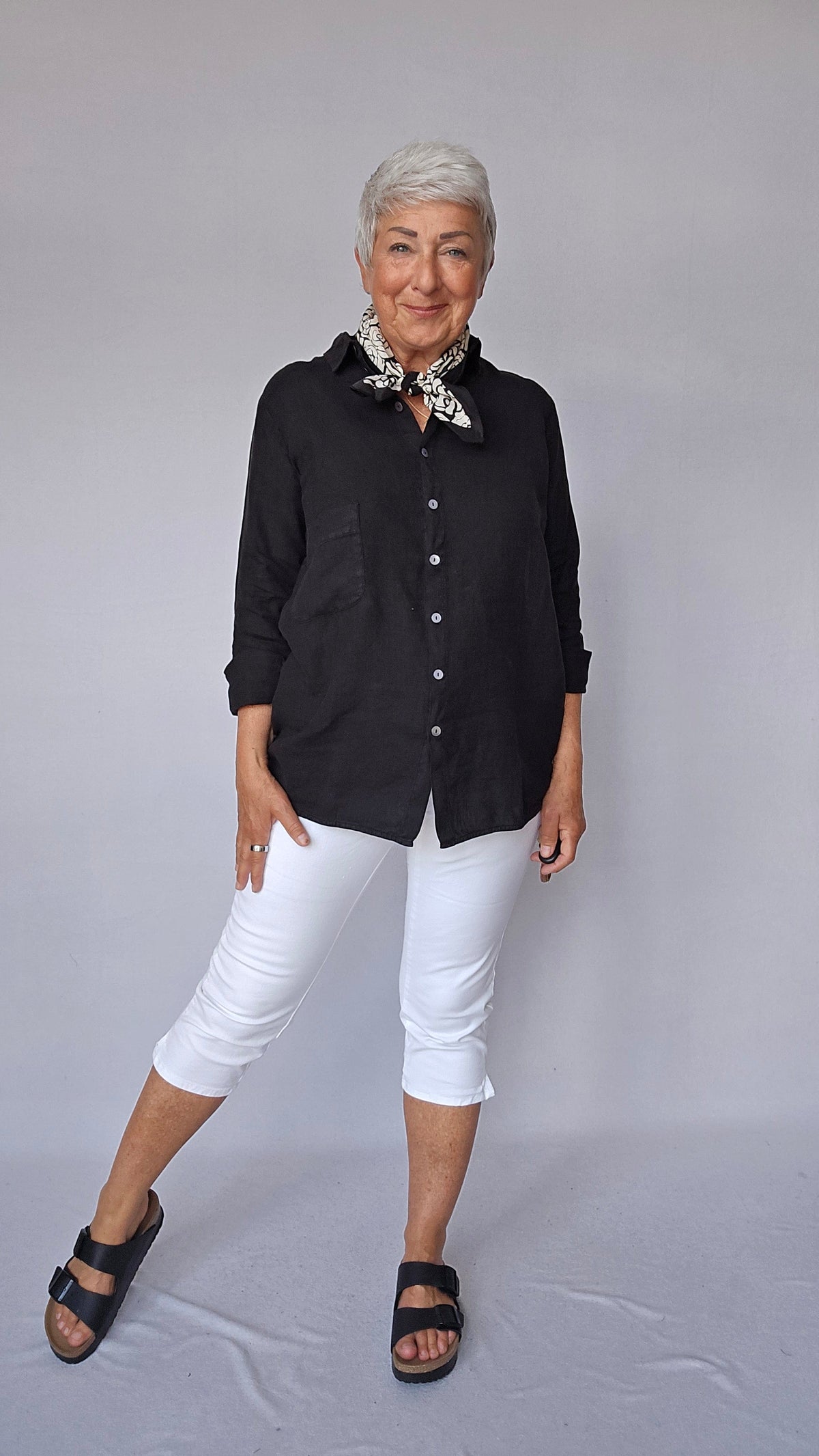 By Basics skjorte S / Black OWN By Basics- 12010 Deilig linskjorte kunstkolonialen