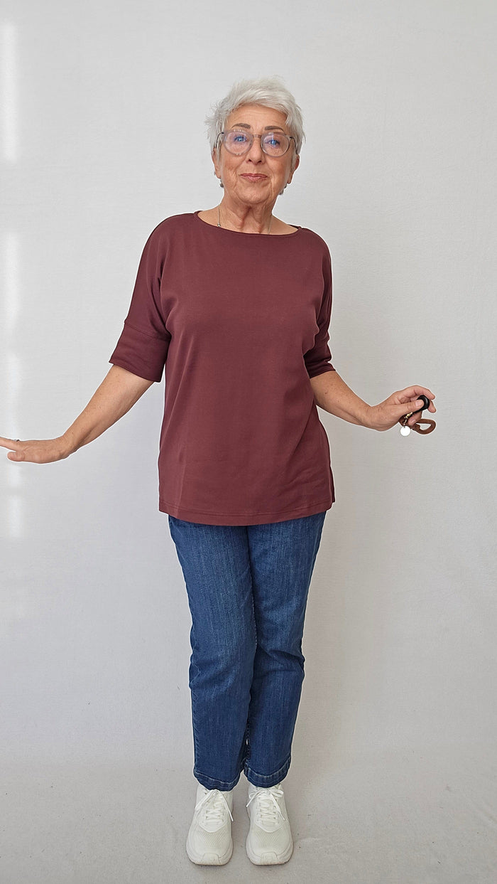 By Basics T-Shirt Burgundy / XS Cotton Sense By Basics- 4309 T-shirt loose med båthals kunstkolonialen