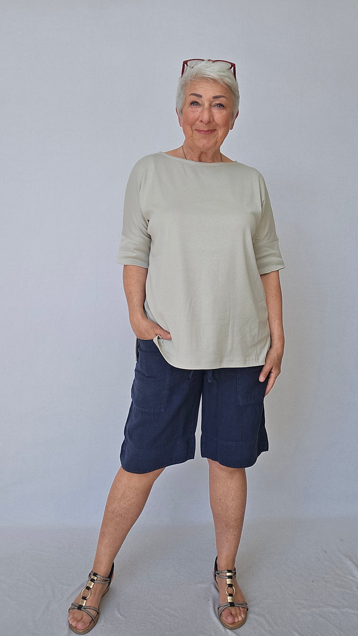 By Basics T-Shirt Light Khaki / XS Cotton Sense by basics- 4309 T-shirt loose med båthals kunstkolonialen