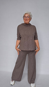 By Basics Topp by basics- 4083 Vid ulltopp kunstkolonialen