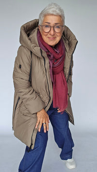 Cero Etage Boblejakke Cero Etage- Boblejakke m/stor hette kunstkolonialen