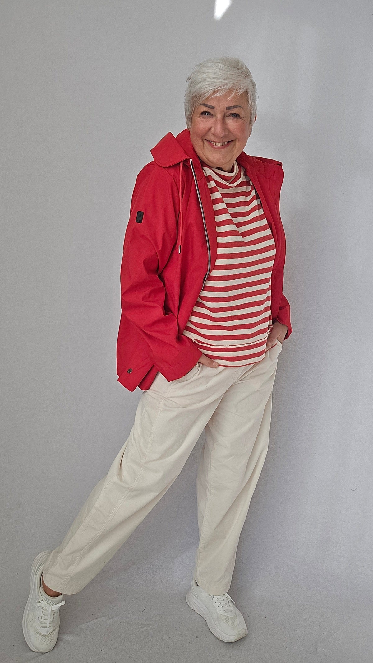 Cero Etage Jakke Cero Etage- Sporty rød jakke kunstkolonialen