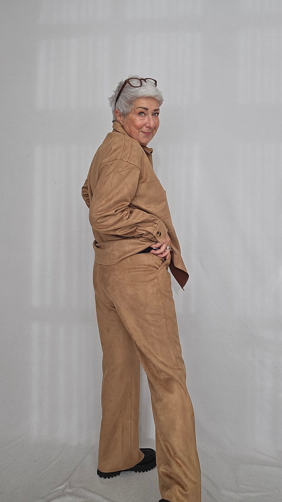 CRO Bukse CRO- Bukse i semsket look kunstkolonialen