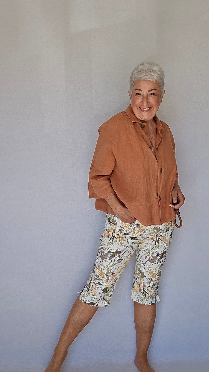 CRO Knebukse CRO- Jenny capribukse m/blomsterprint kunstkolonialen