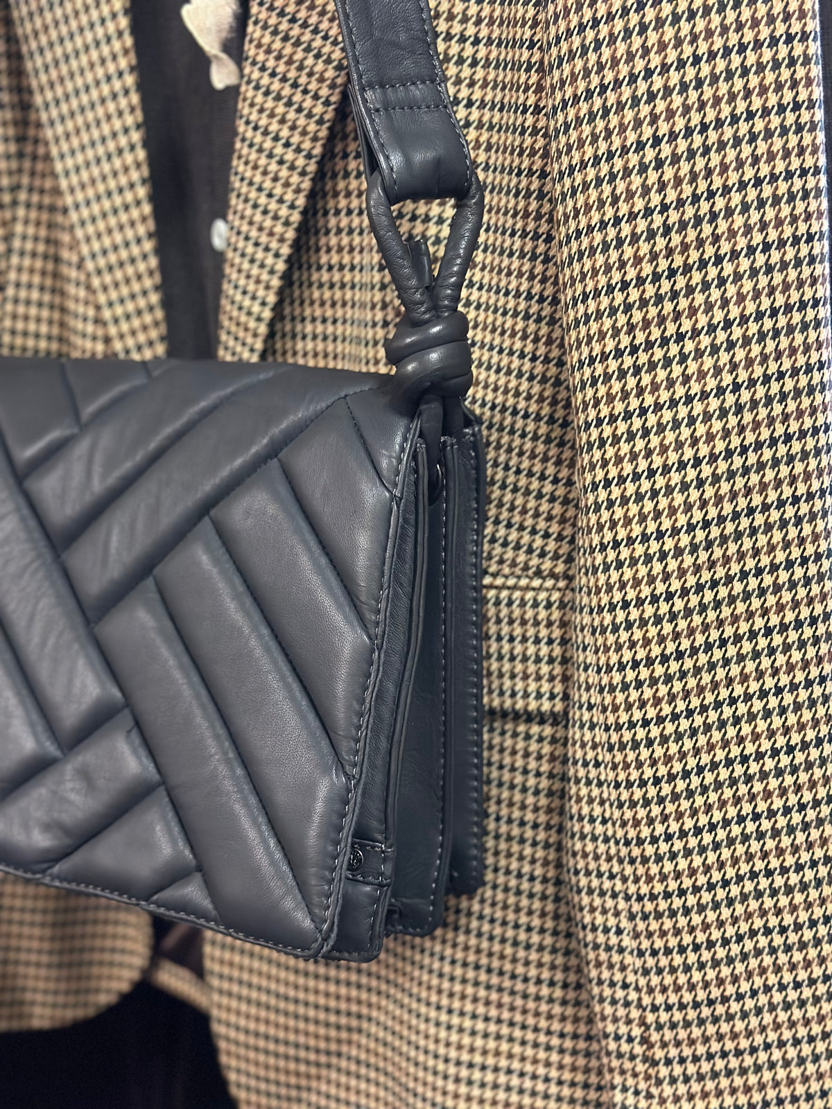 Depeche Vesker Depeche- Skulderveske 15284 kunstkolonialen