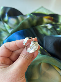 Embla Smykker Ring Embla Smykker- Boble ring stor- i forskjellige farger (23mm i diam) kunstkolonialen