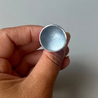 Embla Smykker Ring Lys grå Embla Smykker- Boble ring stor- i forskjellige farger (23mm i diam) kunstkolonialen