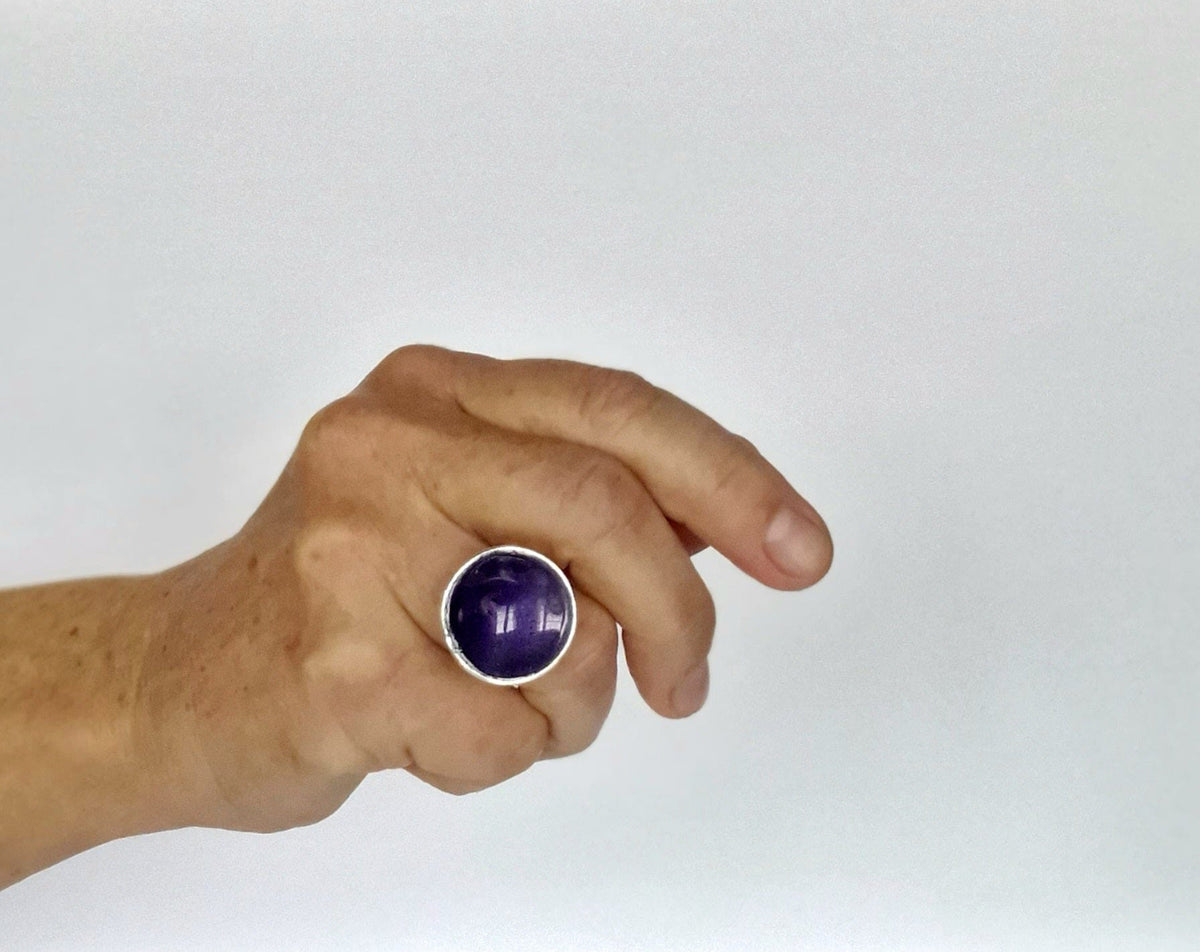 Embla Smykker Ring Mørklilla Embla Smykker- Boble ring stor- i forskjellige farger (23mm i diam) kunstkolonialen