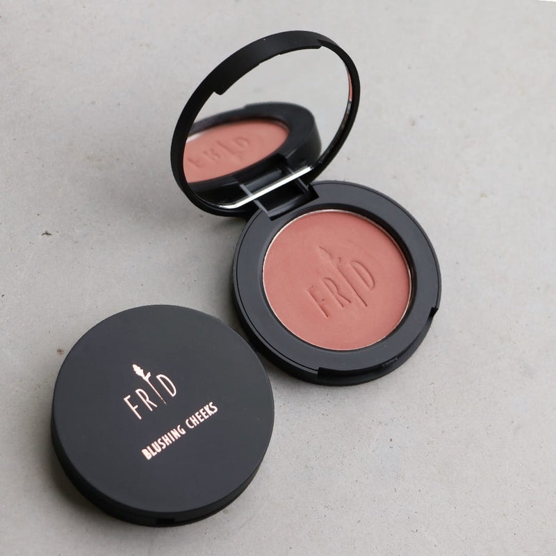 FRID Cosmetics Sminke Desert FRID Cosmetics- Blushing Cheeks kunstkolonialen