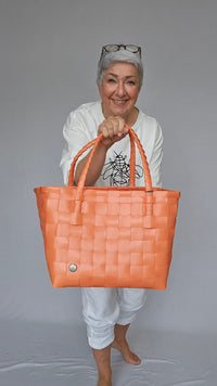 Handed By Handlenett Deep Carrot Orange Handed By- Paris Shopper- I mange fine farger  -COLOR ME HAPPY! kunstkolonialen