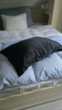 Kunstkolonialen Putetrekk Kunstkolonialen- Putetrekk i 100 % Mulberry Silke kunstkolonialen