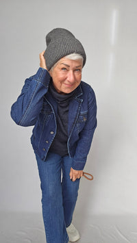 Kvitfjell Lue Kvitfjell- Lue i angora kunstkolonialen