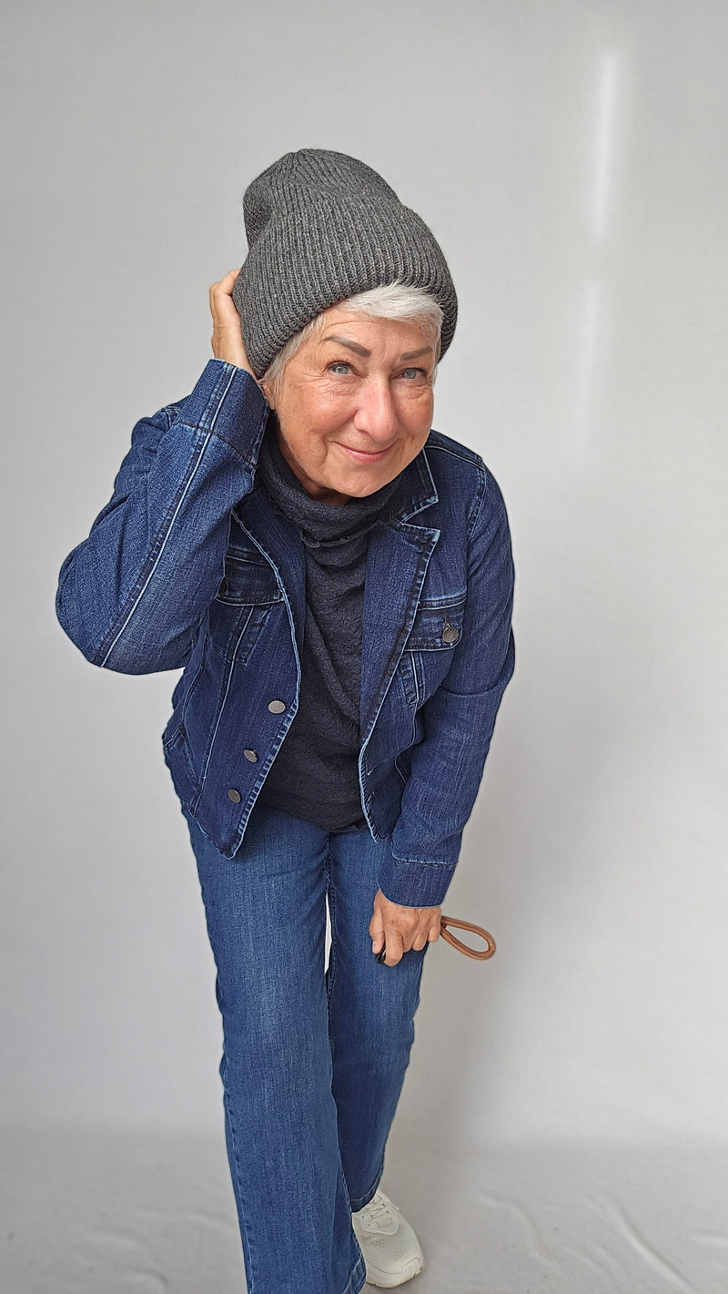 Kvitfjell Lue Kvitfjell- Lue i angora kunstkolonialen