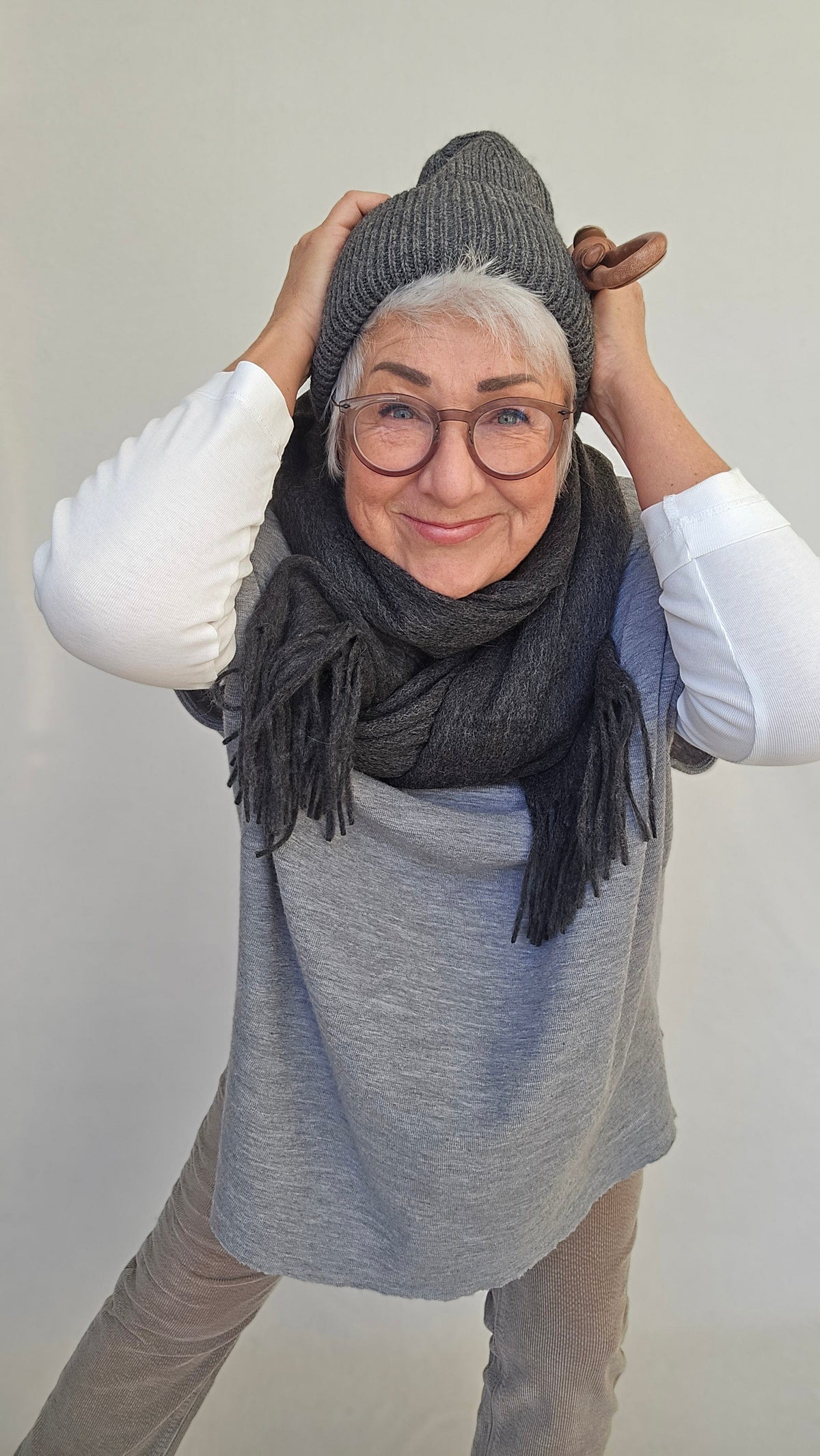 Kvitfjell Lue Kvitfjell- Lue i angora kunstkolonialen