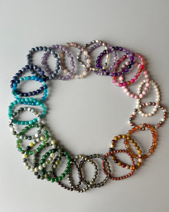 Leas Verden Armbånd Leas verden- Armbånd med forskjellige stein kunstkolonialen