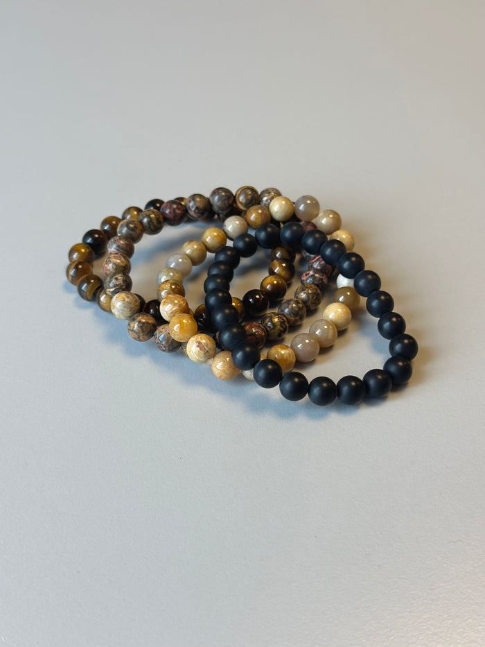 Leas Verden Armbånd Leas verden- Armbånd med forskjellige stein kunstkolonialen