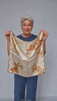 Leas Verden Skjerf Amanda Leas Verden- Silkeskjerf 53 x 53 cm kunstkolonialen