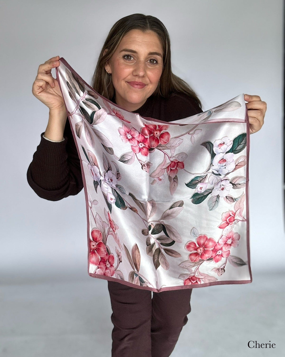 Leas Verden Skjerf Cherie Leas Verden- Silkeskjerf 53 x 53 cm kunstkolonialen