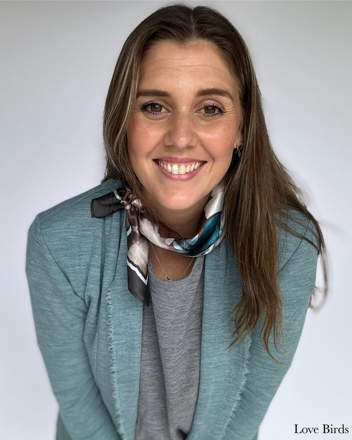 Leas Verden Skjerf Leas Verden- Silkeskjerf 53 x 53 cm kunstkolonialen