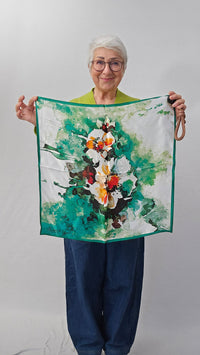 Leas Verden Skjerf Leas Verden- Silkeskjerf 53 x 53 cm kunstkolonialen