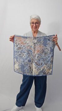 Leas Verden Skjerf Leas Verden- Silkeskjerf 53 x 53 cm kunstkolonialen