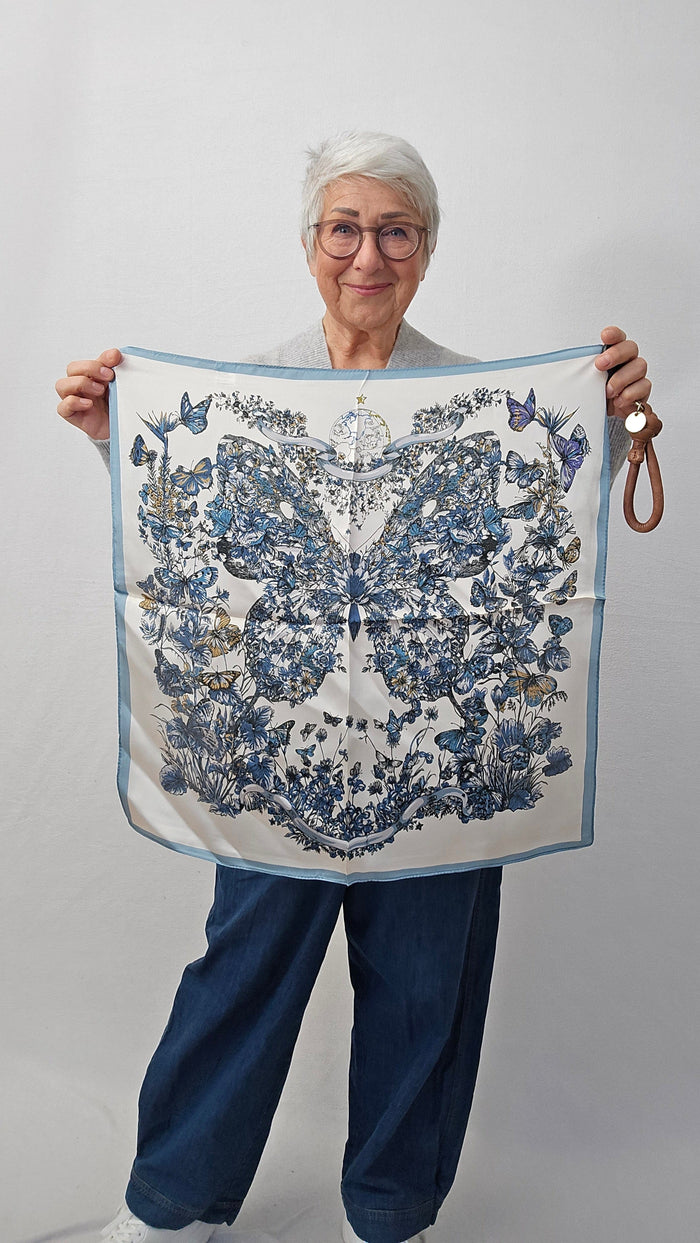 Leas Verden Skjerf Leas Verden- Silkeskjerf 53 x 53 cm kunstkolonialen