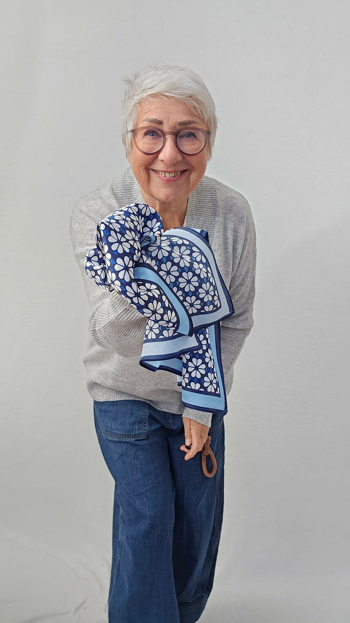 Leas Verden Skjerf Leas Verden- Silkeskjerf 53 x 53 cm kunstkolonialen