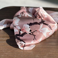 Leas Verden Skjerf Leas Verden- Silkeskjerf 53 x 53 cm kunstkolonialen