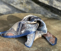 Leas Verden Skjerf Milla Leas Verden- Silkeskjerf 53 x 53 cm kunstkolonialen