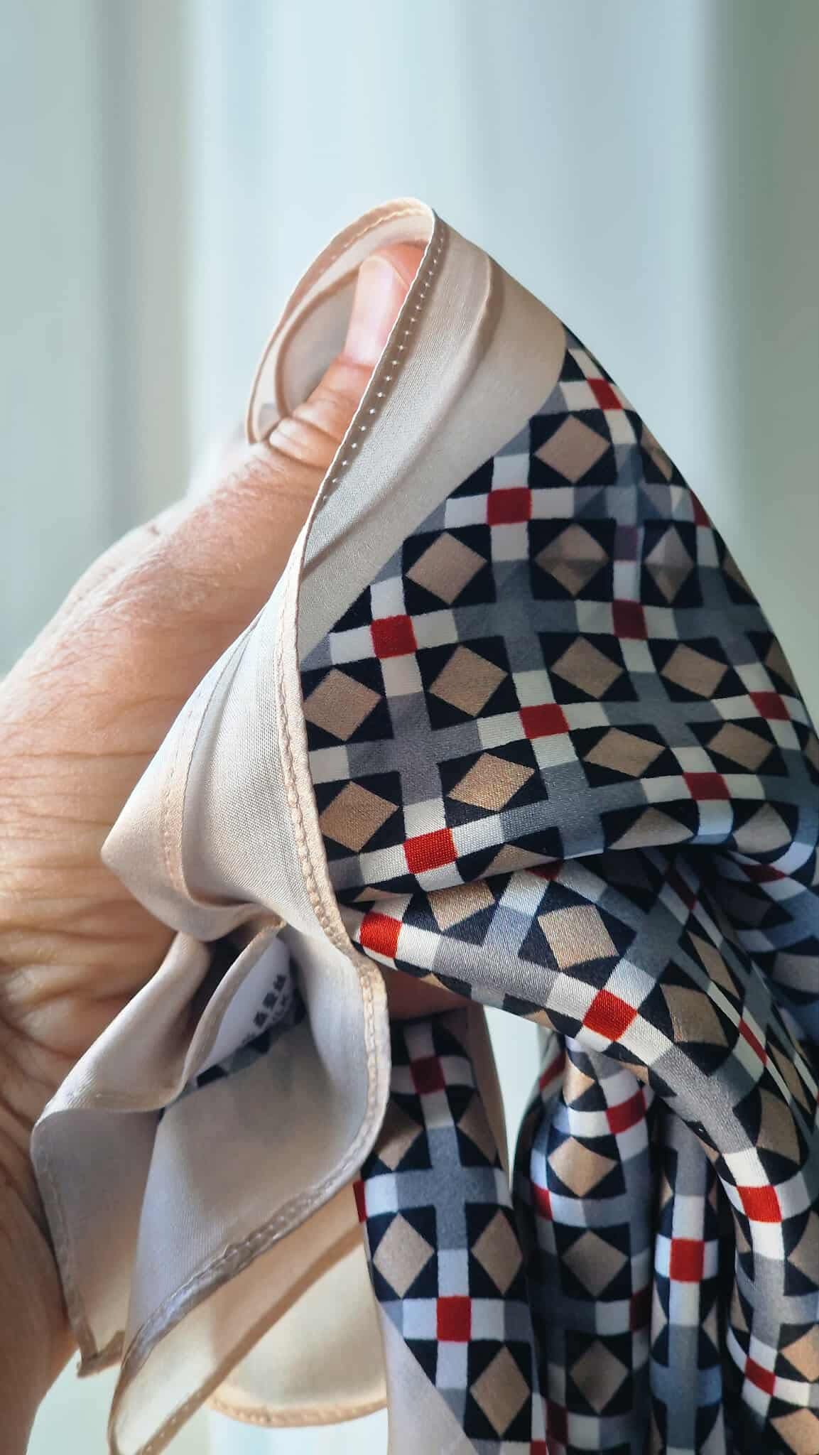 Leas Verden- Silkeskjerf 53 x 53 cm