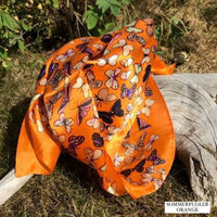 Leas Verden Skjerf Sommerfugler orange Leas Verden- Silkeskjerf 50 x 50 cm i glade farger! kunstkolonialen