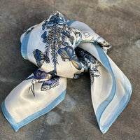 Leas Verden Skjerf Tiril Leas Verden- Silkeskjerf 53 x 53 cm kunstkolonialen