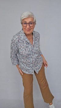 Lundgaard Bluse Blue leaf / 34 Lundgaard- Bluse m/print kunstkolonialen