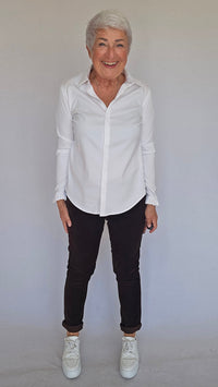 Lundgaard skjorte Hvit / 34 Lundgaard- Pen bluse med god stretch,og rysjer på mansjetten kunstkolonialen